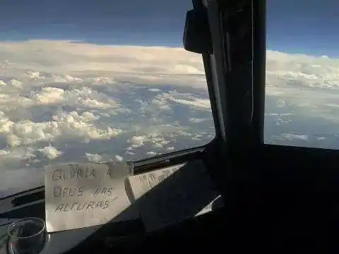 Naufragio en Brasil: Nuevos aviones sobrevuelan la zona de búsqueda