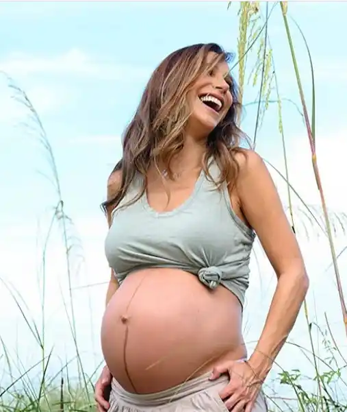 Con esta foto, Mónica Pasqualotto se despidió de su barriguita. Instagram