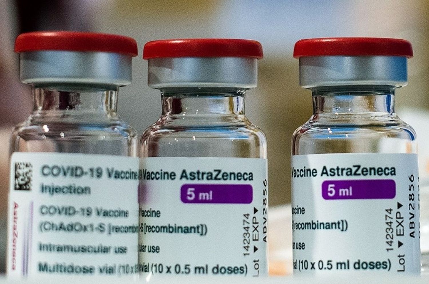 AstraZeneca acelerará la adaptación de la vacuna a nuevas variantes del coronavirus