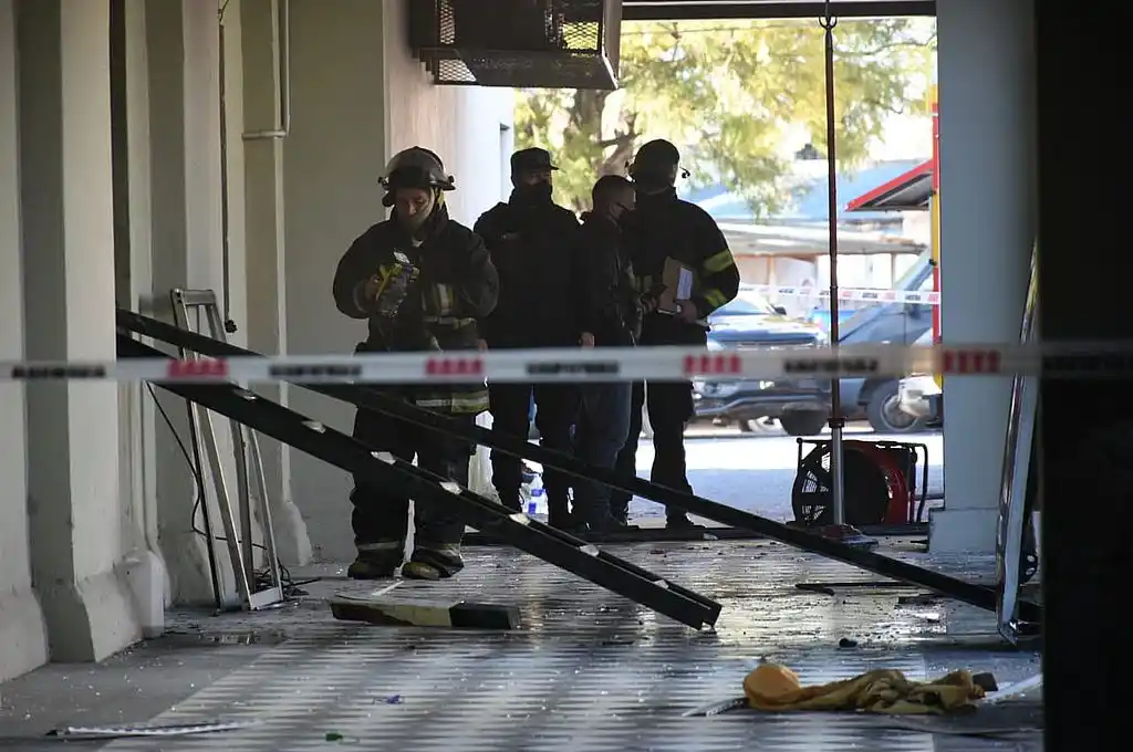 Están estables los policías heridos durante la explosión en la URI