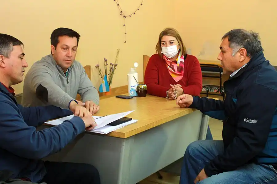 La oficina móvil visitó el barrio Oeste