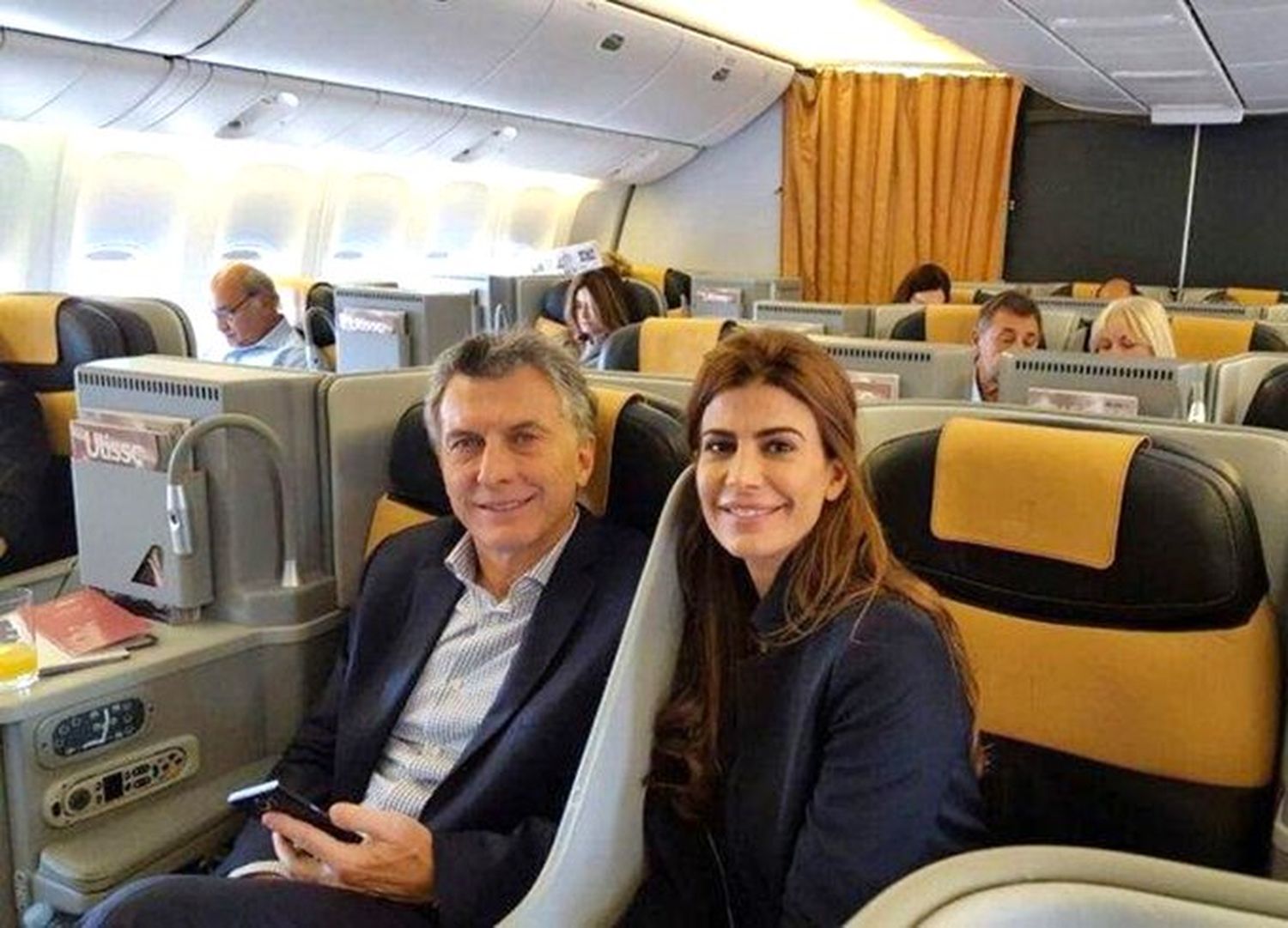 Macri regresa a Argentina tras permanecer más de un mes en Europa y deberá cumplir aislamiento