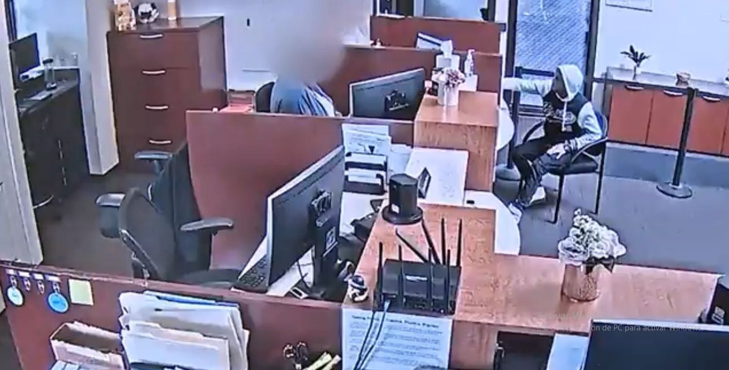 VEA como este migrante venezolano intentó robar un banco en EE.UU.