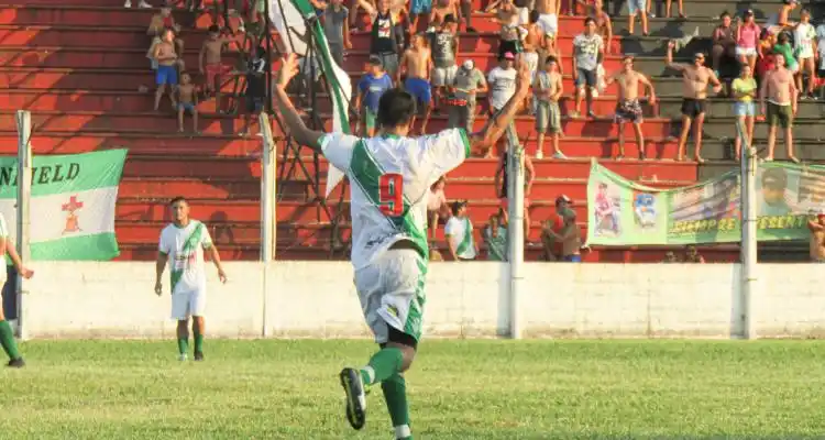 Banfield derrotó a Independencia