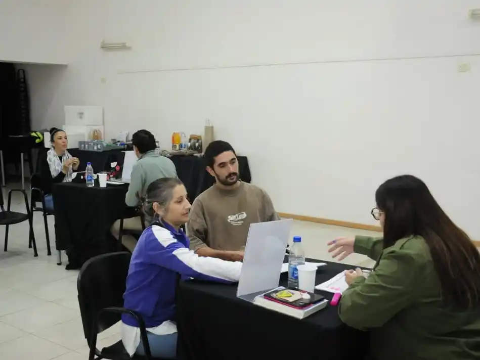 Las firmas participantes ofrecieron pastas secas, frescos y congelados, panificados, harinas y legumbres, lácteos, miel, embutidos, bebidas, alfajores y golosinas, mermeladas y conservas, entre otros productos.