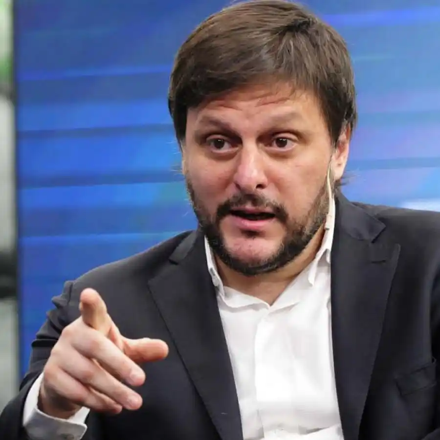 Leandro Santoro: “Intuyo que Cristina será candidata en 2023 pero no a presidenta”
