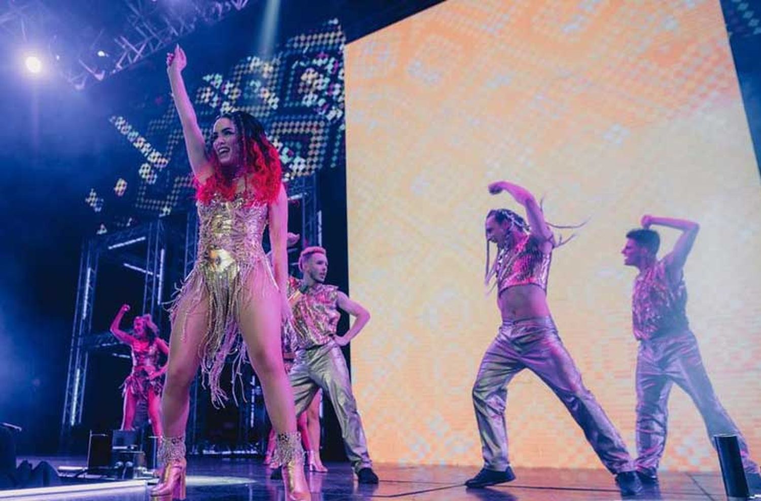 Lali Espósito hizo vibrar a Rosario tras un impresionante show con Disciplina Tour