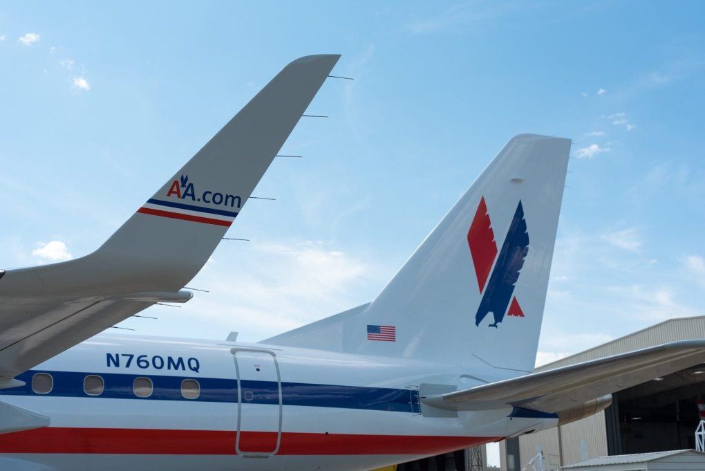 Envoy presentó su Embraer E170 con retrolivery