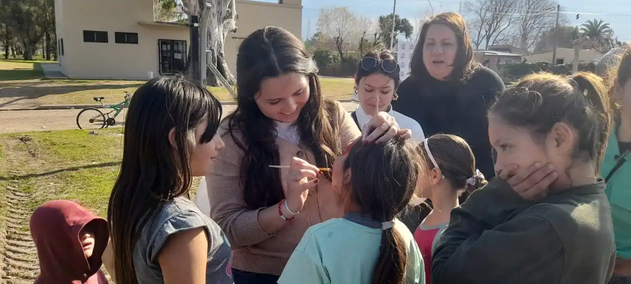 La Juventud Radical compartió una tarde recreativa en el barrio Defensa Costera