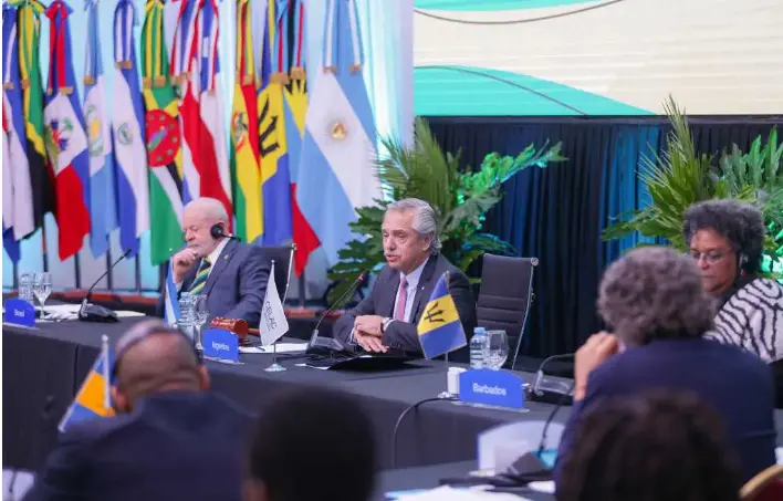 Alberto Fernández participa en Bruselas de la cumbre Unión Europea-Celac