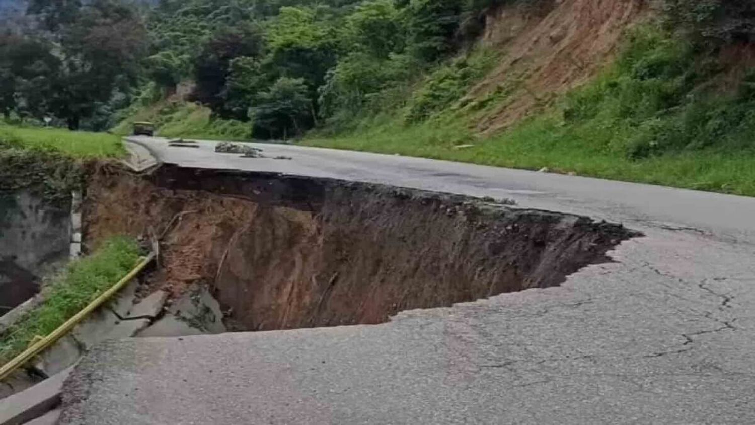 PELIGRO EN LA PANAMERICANA: la vía está a punto de colapsar y dejar incomunicados a Mérida y Zulia