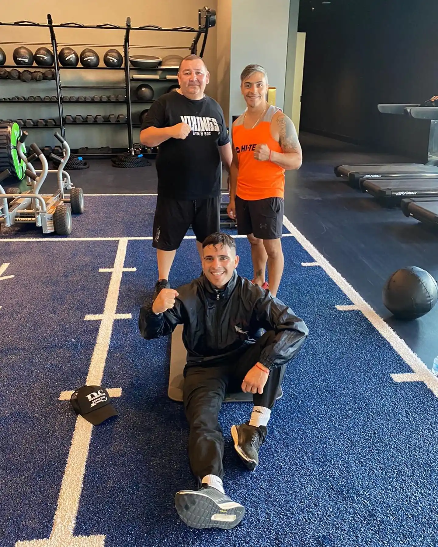 Lemos entrena en Las Vegas con la mente en Hitchins (video)