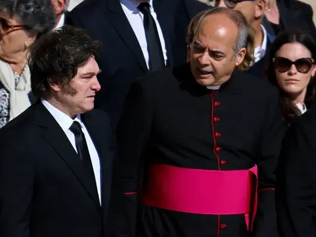 Javier Milei participó en el funeral del papa Francisco en la Plaza de San Pedro
