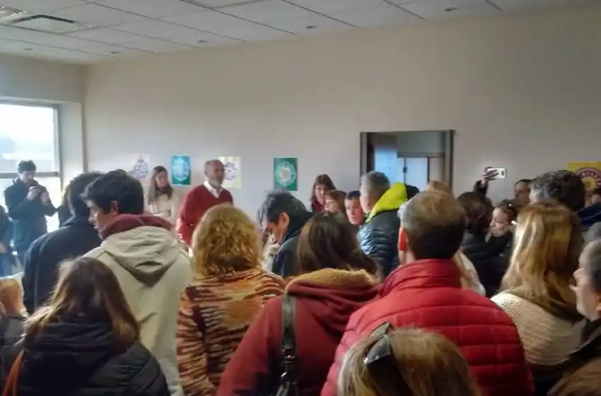 Analizan suspender las clases por el nuevo servicio alimentario