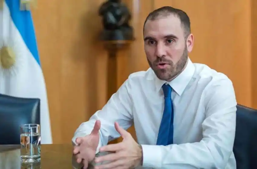 Guzmán desmintió que el Gobierno esté tomando deuda a tasas del 18% en dólares