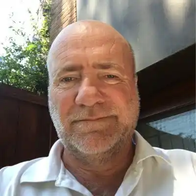 Víctor Violini, el juez bonaerense que liberó presos, se defendió en las redes