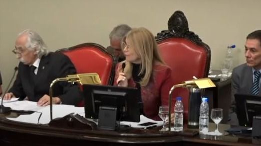 Reelecciones indefinidas en PBA: contundentes críticas de la oposición