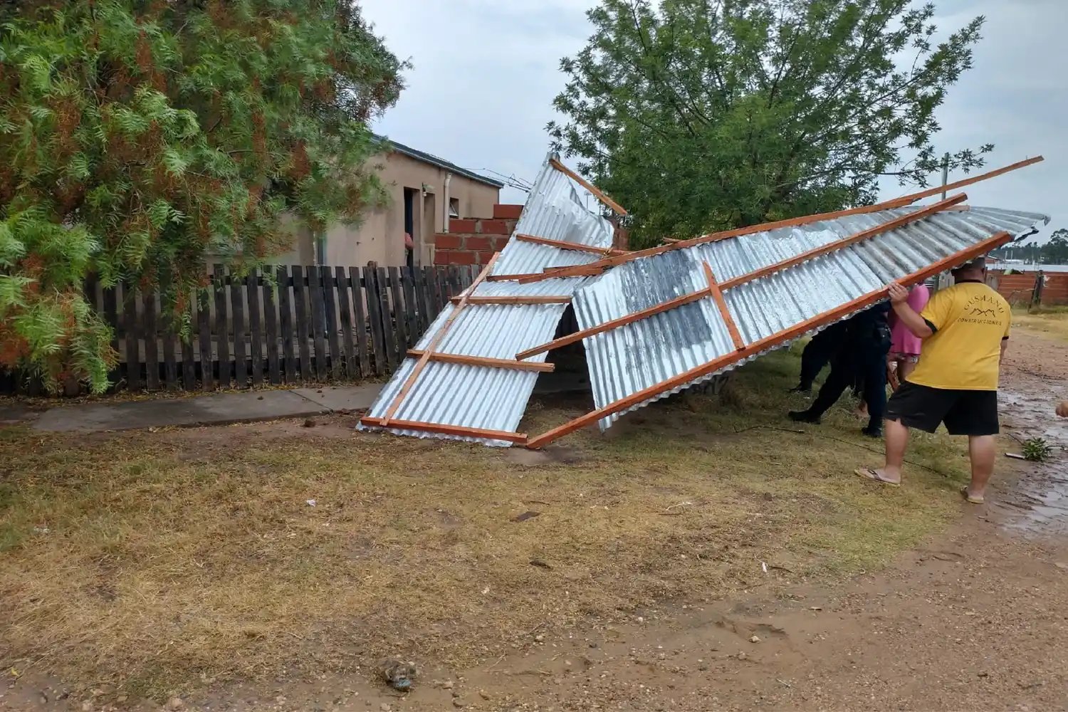 El gobierno provincial coordina asistencia con distintas localidades afectadas por las tormentas