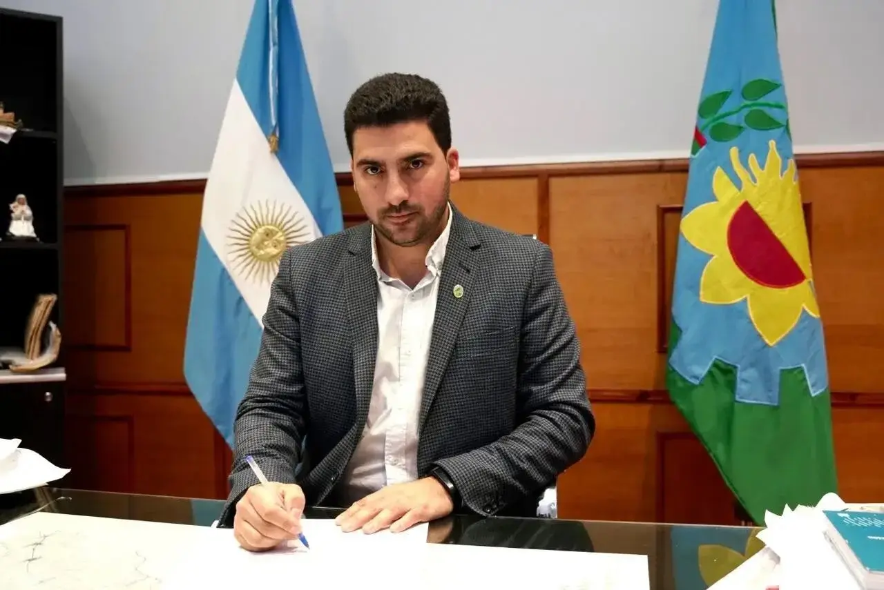 La condena establece una multa de 20.000 pesos para el jefe comunal.