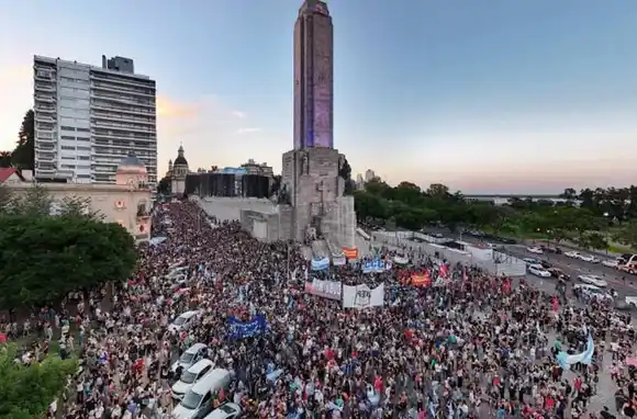 Rosario se movilizará este miércoles en contra del DNU de Milei: «Lucharemos contra el ajuste»
