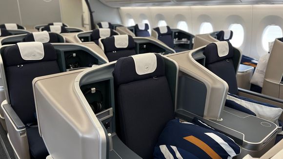 Lufthansa unveiled new seats for its wide-body aircraft