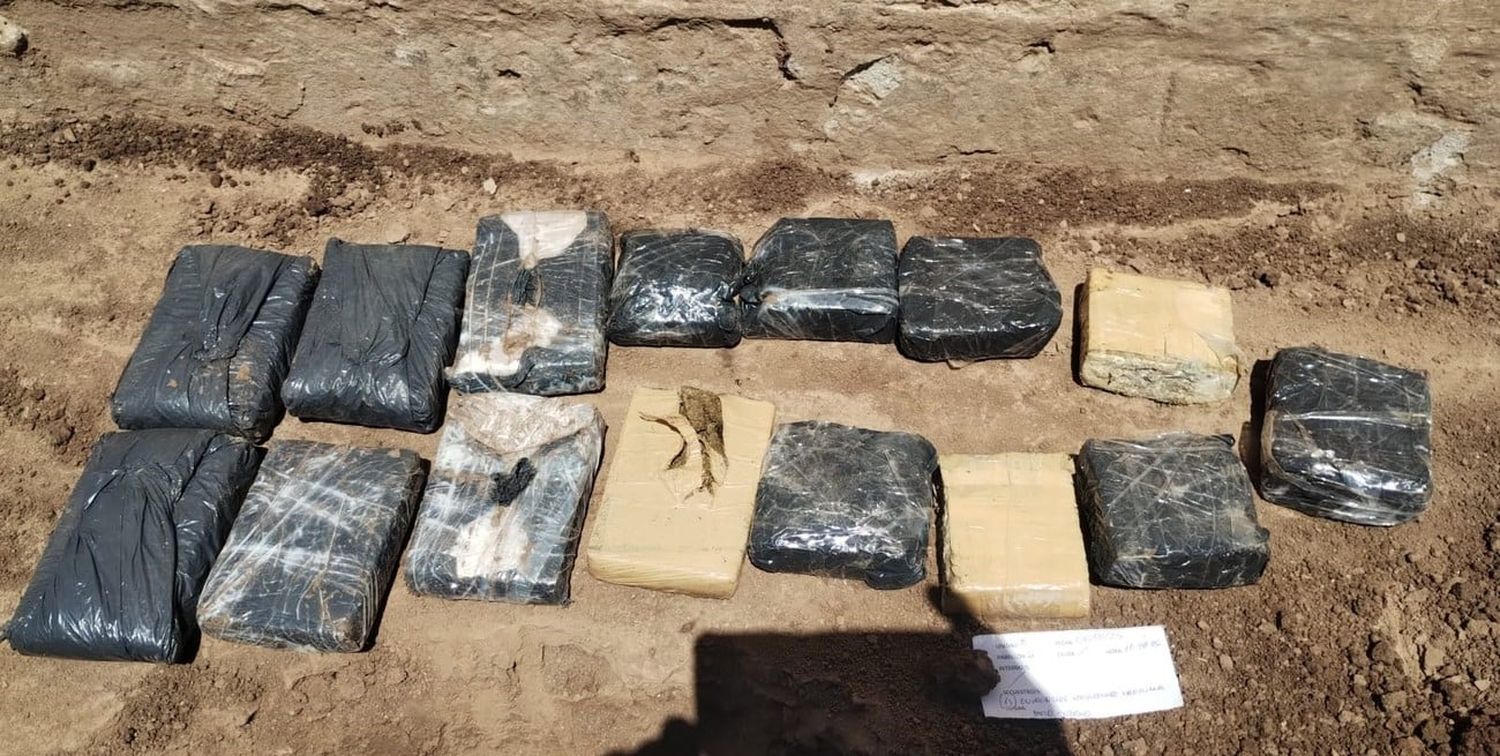 Se realizó un megaoperativo en la cárcel de Las Flores en busca de drogas