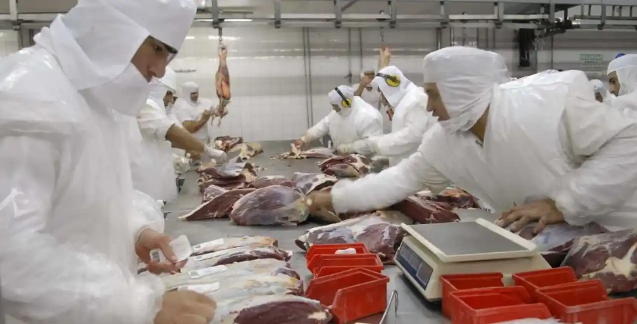 Frigoríficos estiman una baja en el consumo de carne vacuna durante 2022