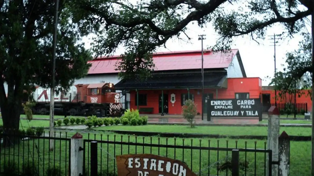 La Estación del Ferrocarril de Enrique Carbó