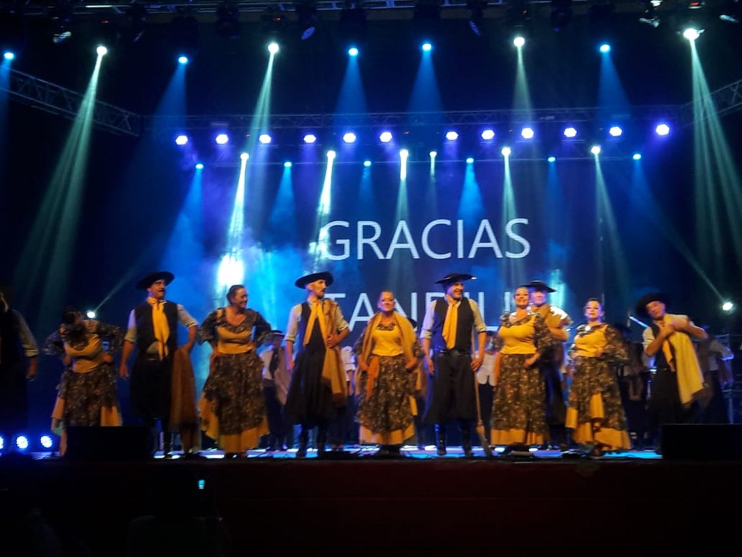El grupo folclórico Desde las Sierras cosechó  premios en el Festival del Chivo en Malargu