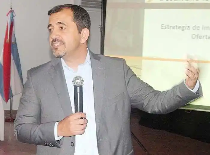 �SArgentina necesita exportar 100.000 millones de  dólares al año para tener un proceso de desarrollo sostenido⬝