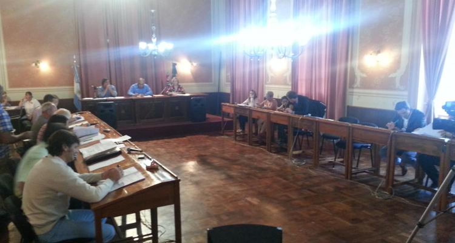 El oficialismo y sus aliados defendieron la designación del nuevo Juez de Faltas