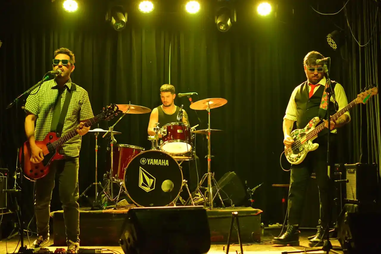 Mr. Portland. Trío necochense de post-punk