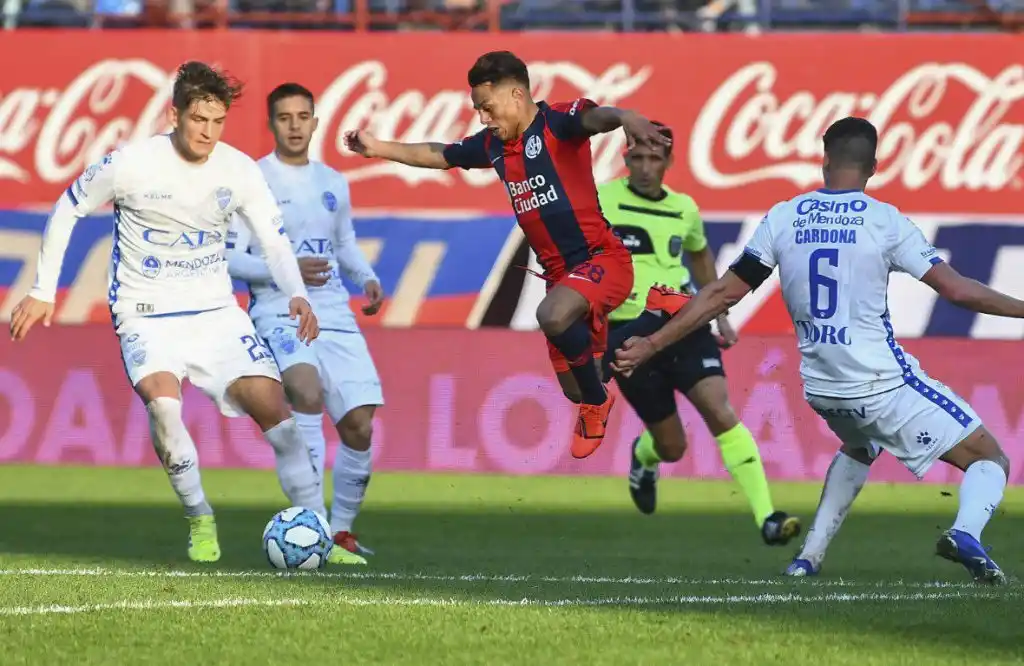 San Lorenzo se lo llevó con un penal en el final
