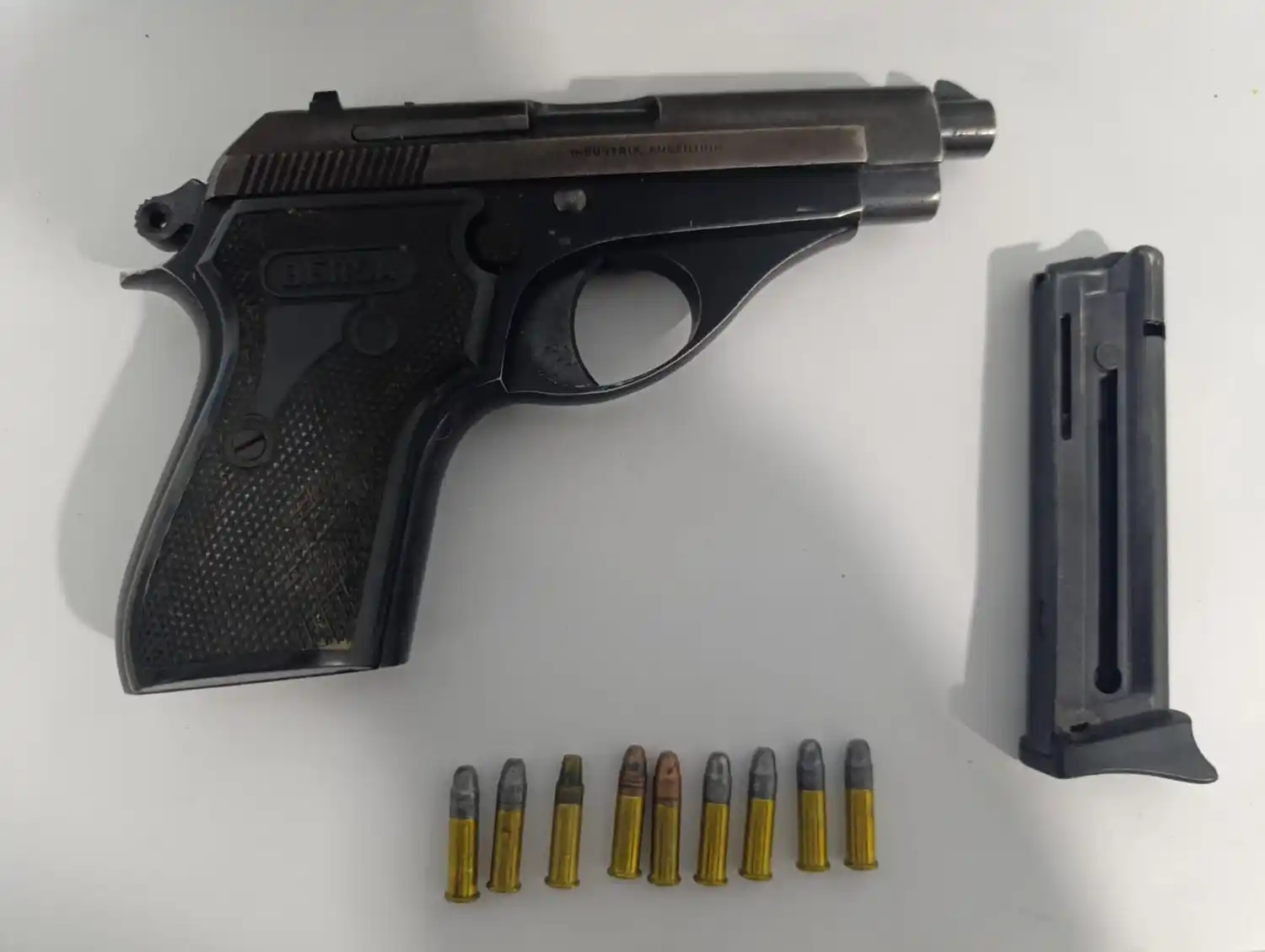El malviviente detenido tiene 29 años y fue quien descartó el arma de fuego.