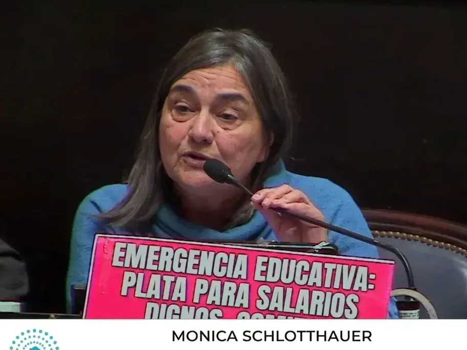 Mónica Schlotthauer