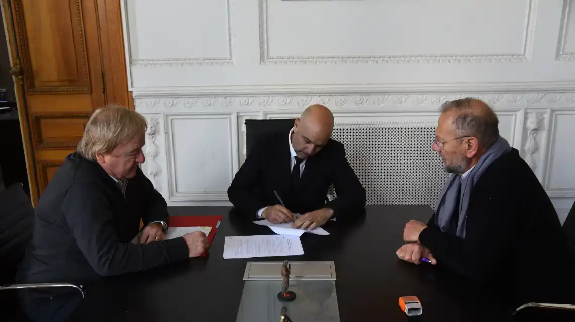 Los ministros Brilloni y Corach firmaron un convenio marco con el Ministerio de Seguridad de la Nación