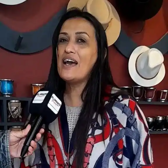 Caña con ruda en “Adelaida Cuero”: una tradición que se renueva cada 1º de agosto