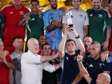 Leyendas sudamericanas salen a respaldar con fuerza a Gianni Infantino. Foto: FIFA