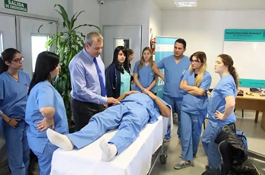 Estudiantes universitarios de carreras de salud reclaman retomar las prácticas para poder recibirse