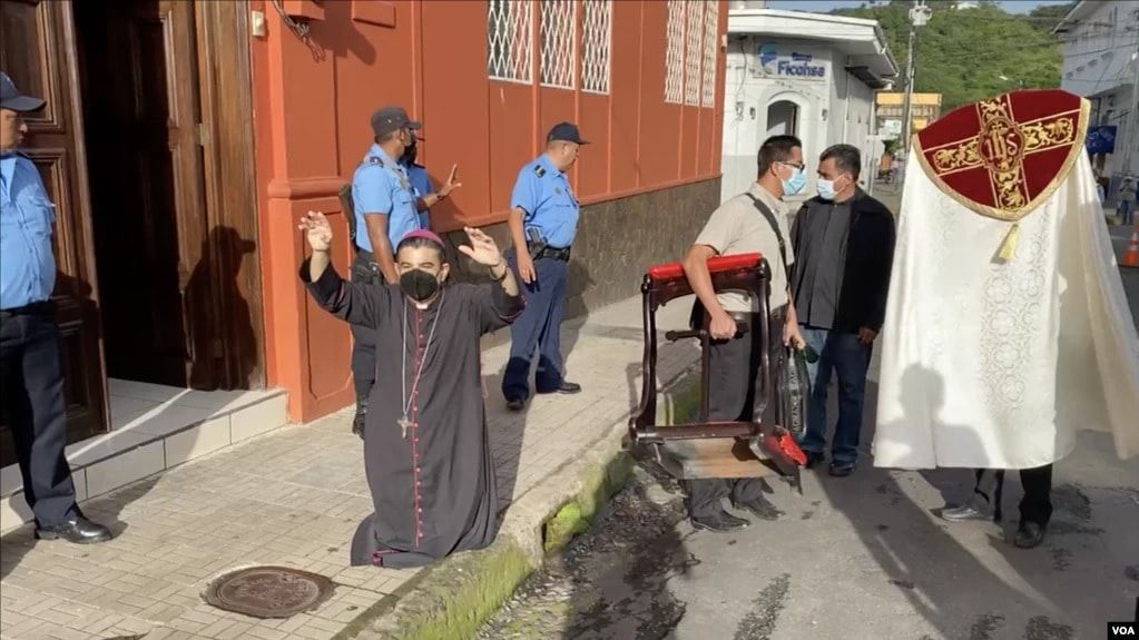 Maten al mensajero de la libertad