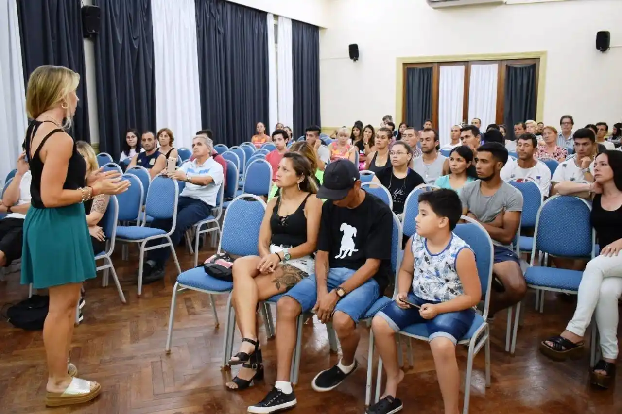 Los maratonistas  de Reyes, recibieron  capacitación en nutrición  y psicología deportiva