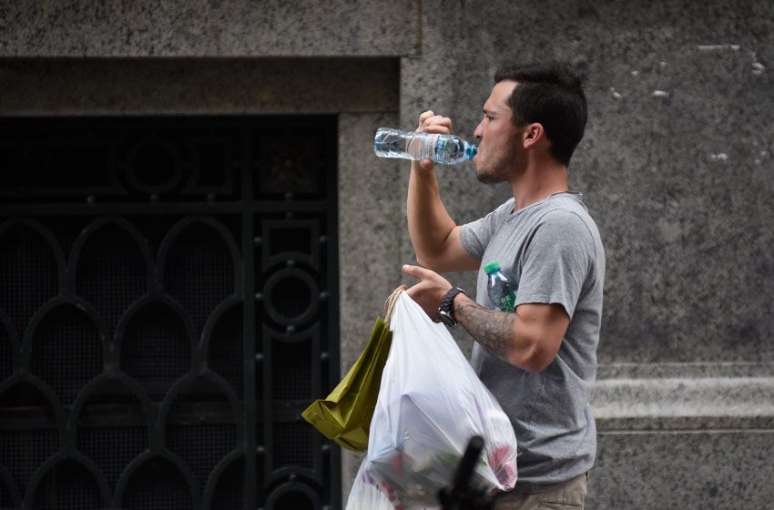 Comenzó el verano: mañana pesada, infierno por la tarde