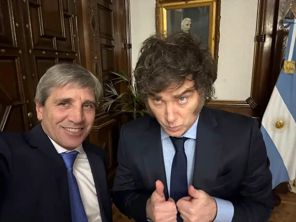 Luis Caputo y Javier Milei