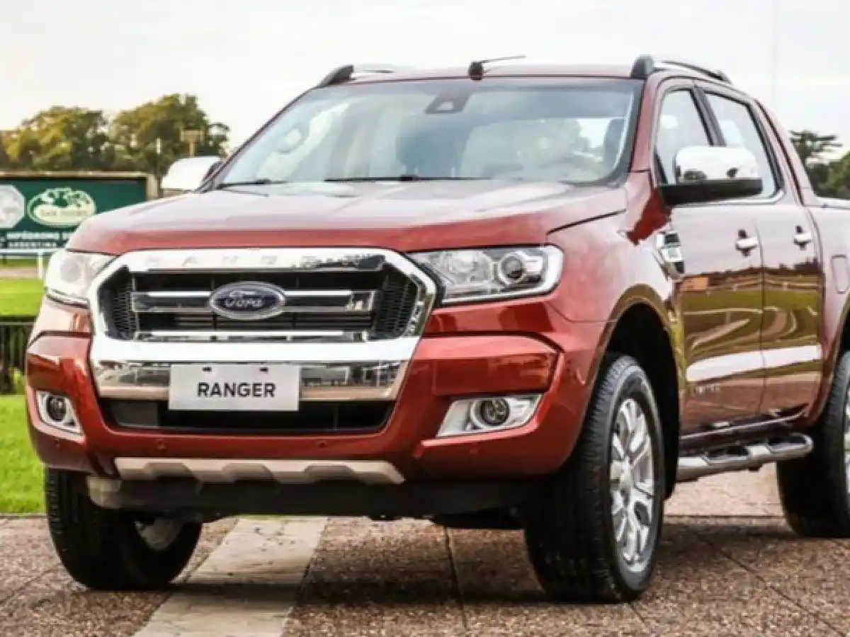 Ford pone a disposición camionetas para la Cruz Roja