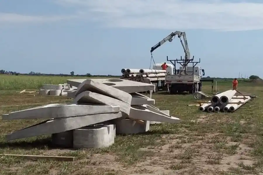 Continúan las obras de construcción de una línea de media tensión de 33 KV en Nuevo Torino