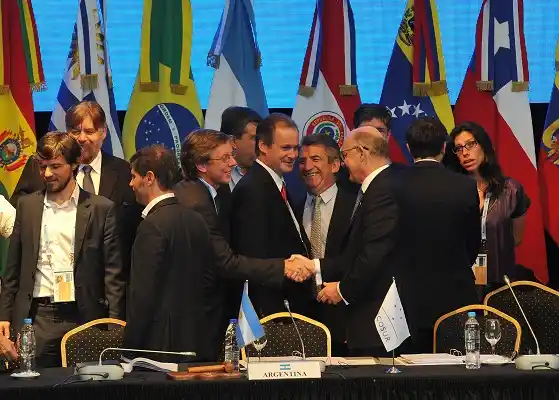 Bahillo participó de la cumbre del Mercosur 