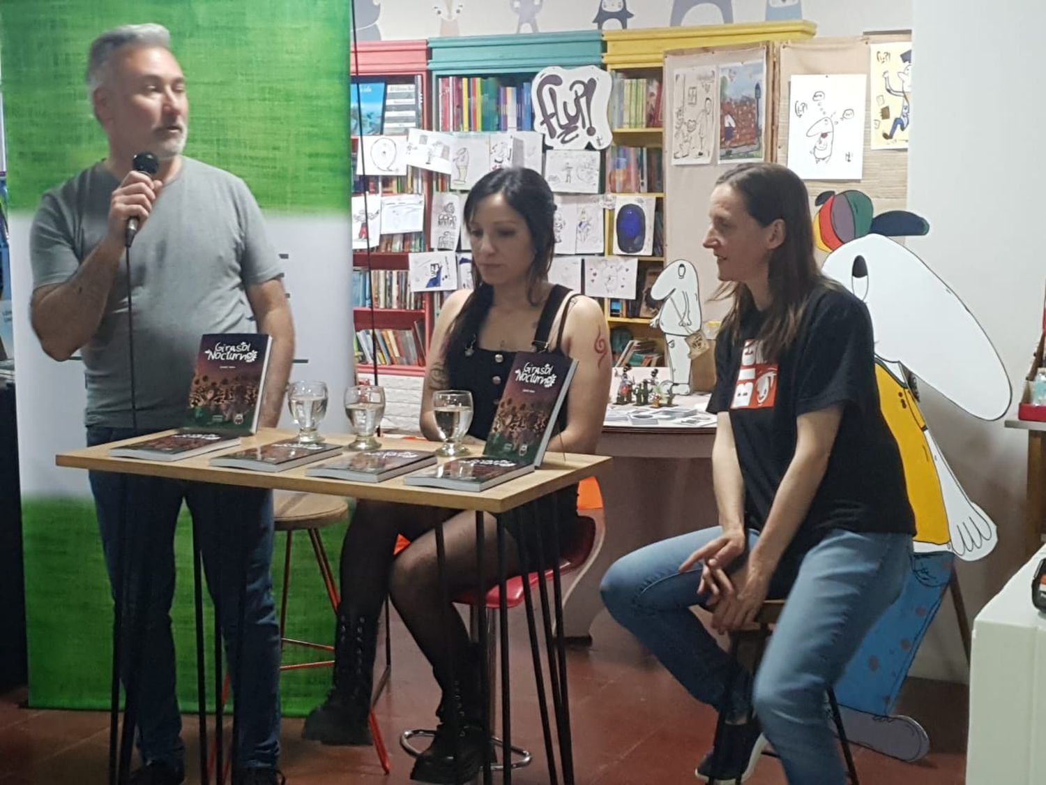 Presentaron en Rufino el libro Girasol Nocturno