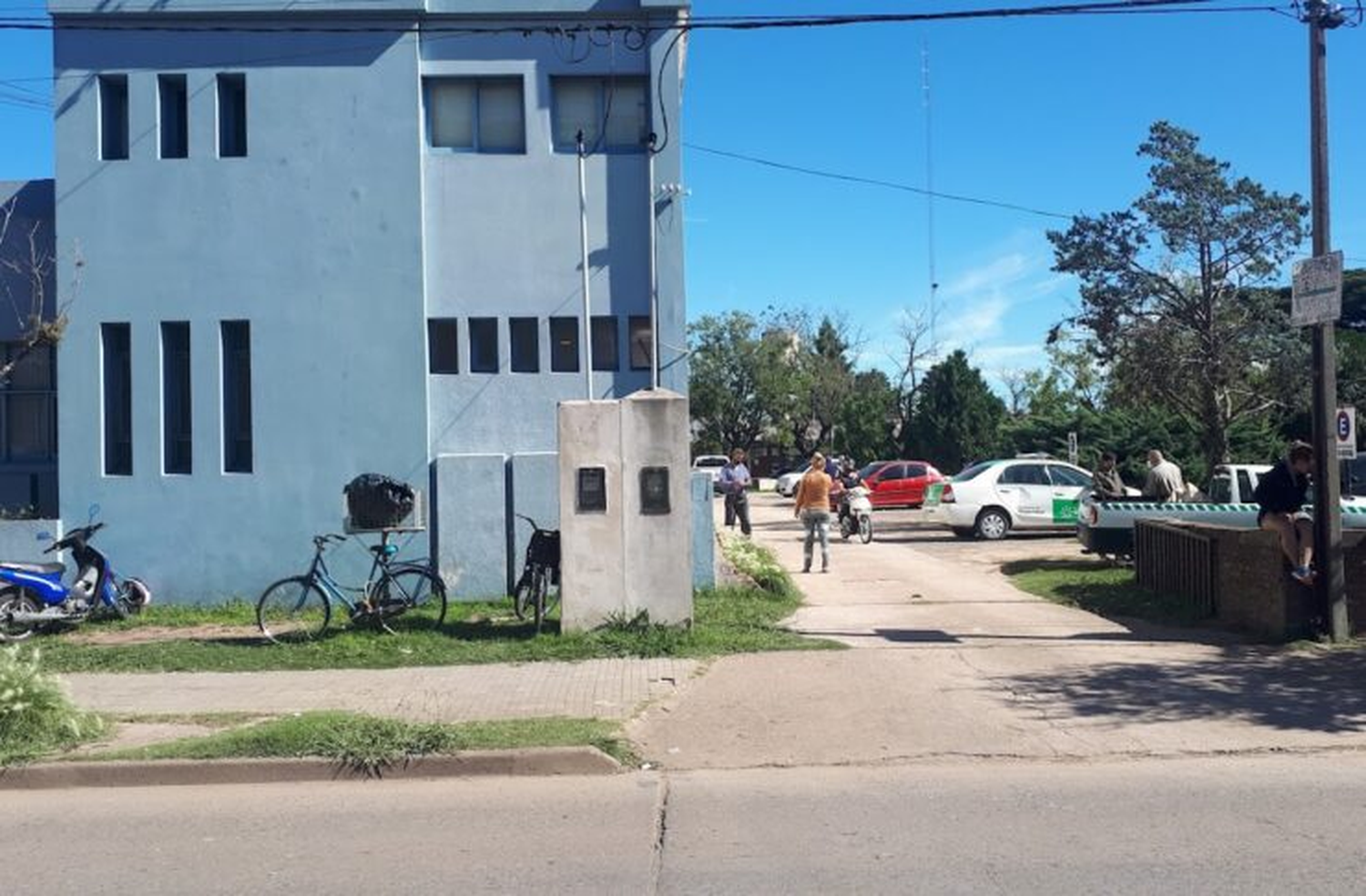 Requisaron el auto de un policía que estaba estacionado en el Polo de Seguridad.