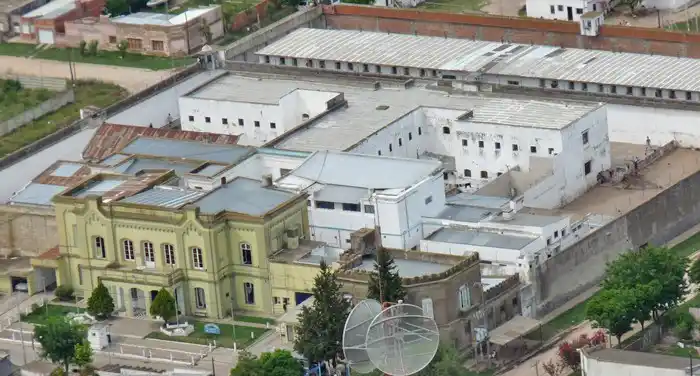 Dolores: Protesta en un pabellón del penal por cinco agentes positivos de coronavirus y más de veinte aislados