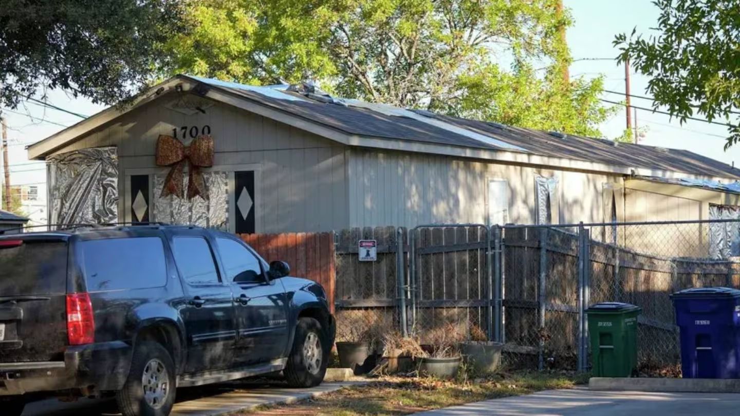 Rescataron a una mujer encadenada que fue torturada durante meses en una casa de la ciudad de Texas